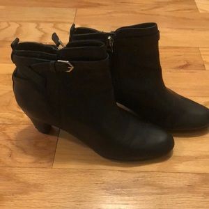 Sam Edelman black ankle boot size 8